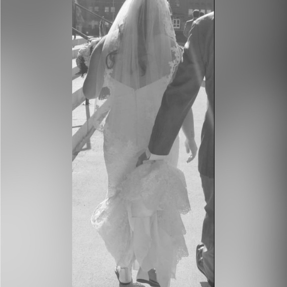 Wedding Dress - Picture 3 of 3